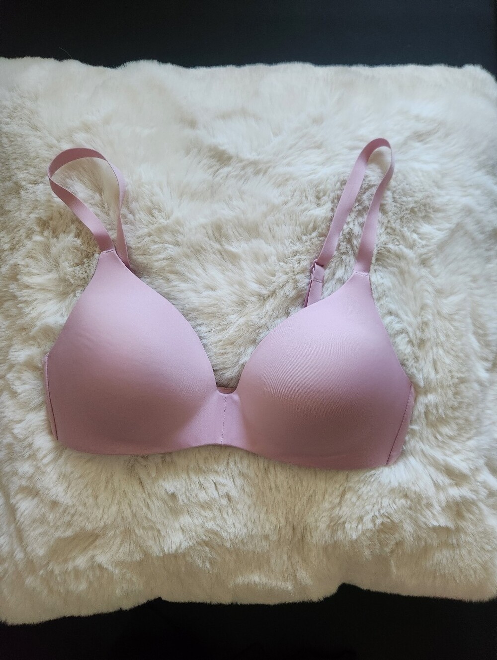 Uniqlo pink wireless bra